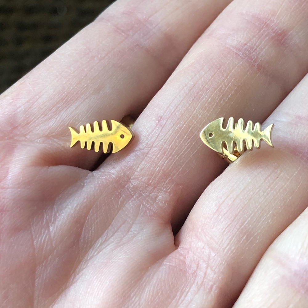 Fishbone earrings stainless steel gold stud